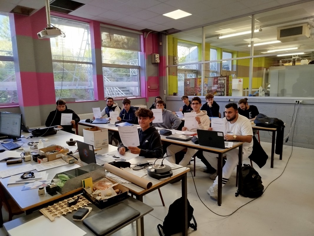 Remise des diplômes intermédiaires